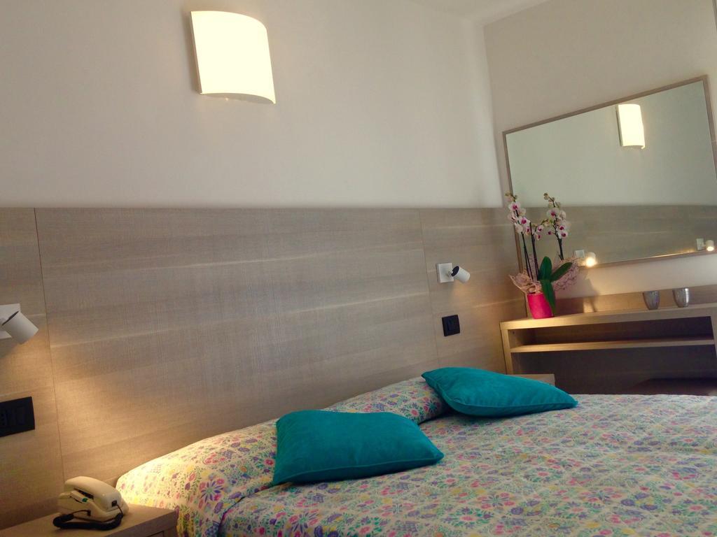 Hotel Daniela Rimini Exterior photo